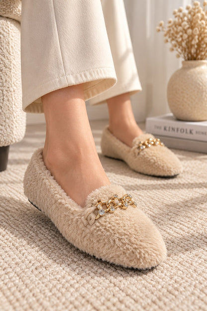 Zincir Detaylı Peluş Kadın Ev Babeti - Bej
